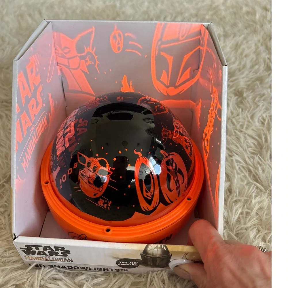 Star Wars The Mandalorian LED Shadowlights Rotating‎ Night Light Lamp New In Box